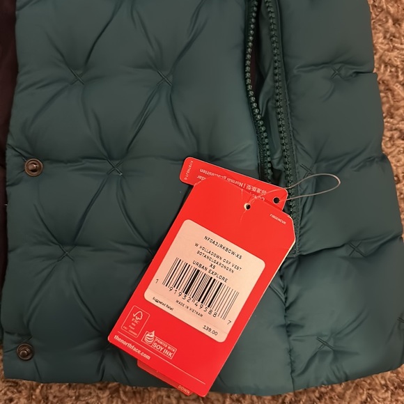 North Face Holladown Crop Vest - Picture 2 of 2
